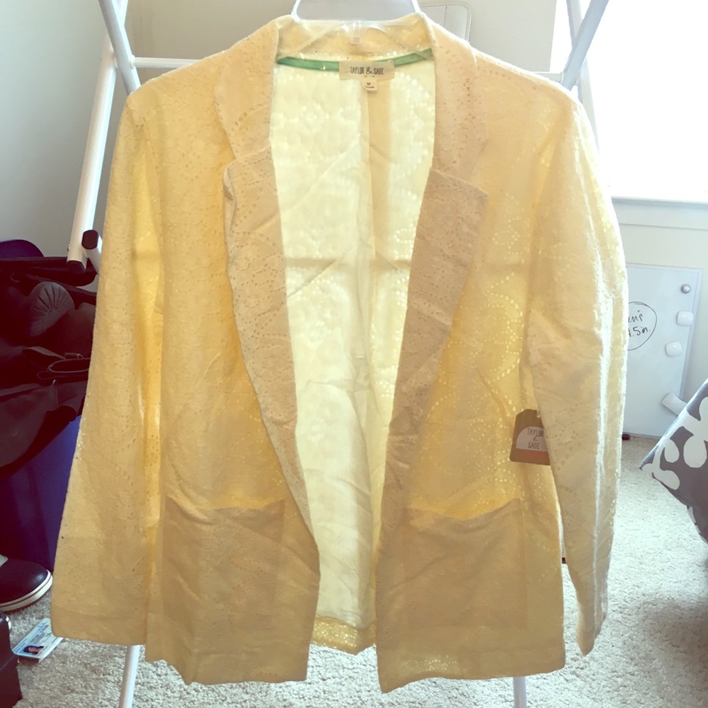 Taylor & Sage Cotton Blazer